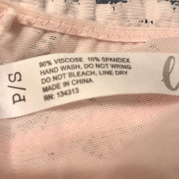 Super cute pink bralette, size S - Picture 5 of 5